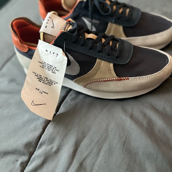 N 354 Nike Air Zoom Type Wheat Nike Daybreak Type Summit White